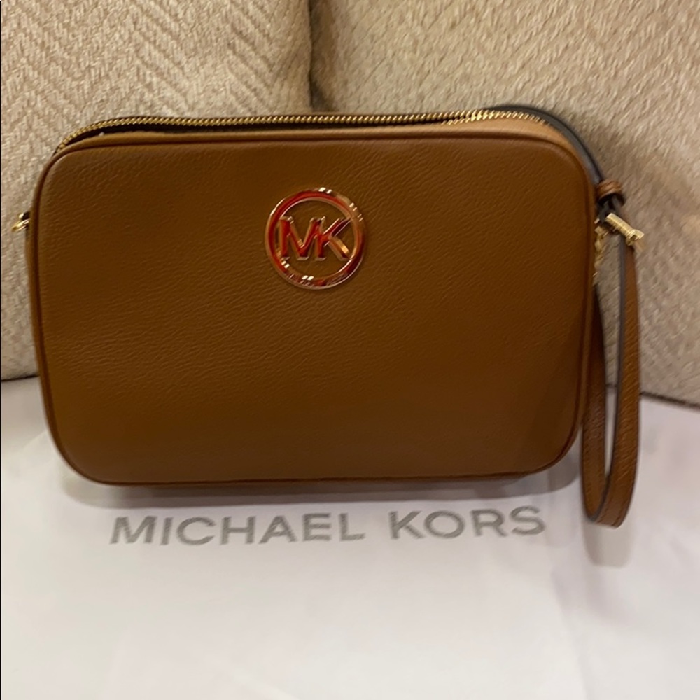 NWT Michael Kors Fulton Large Crossbody